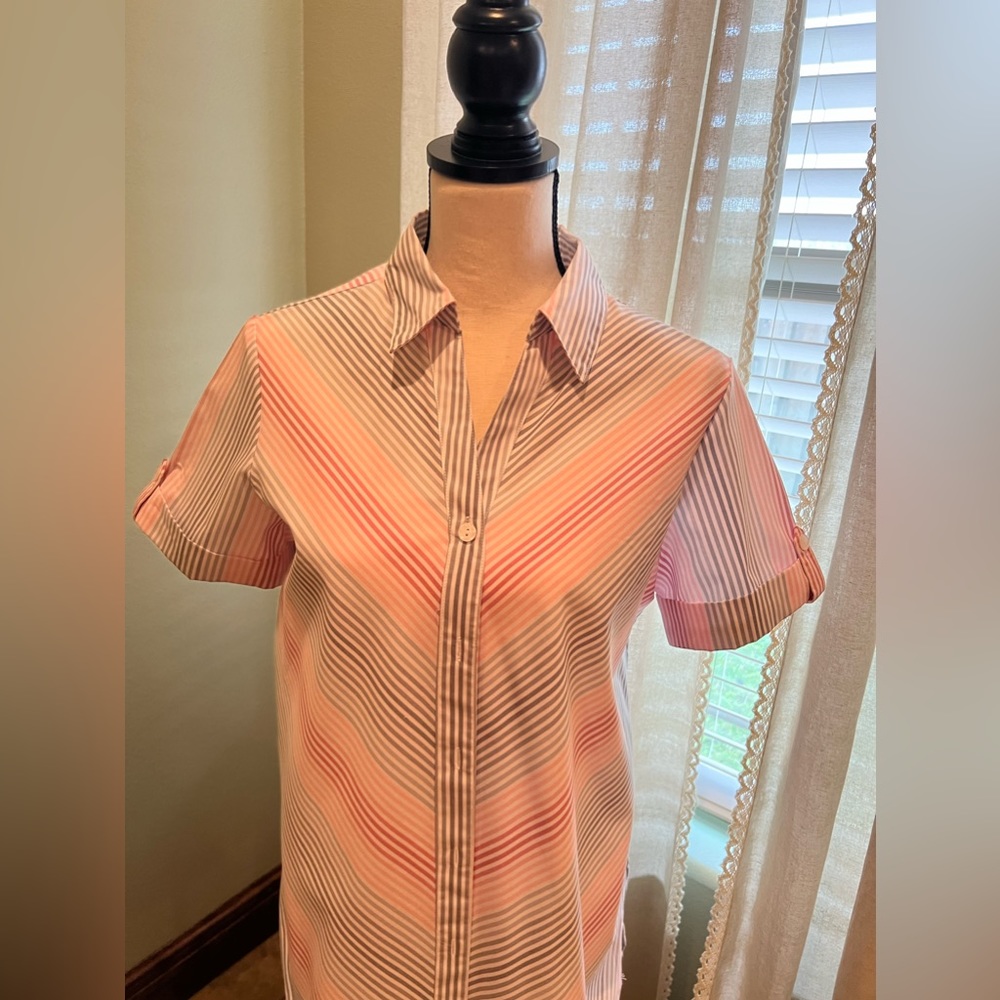 💜 Alfred Dunner. Cute small women’s blouse polyester blend